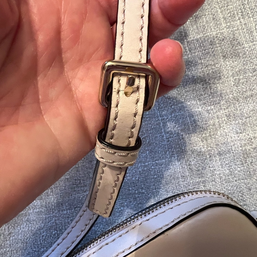 Kate Spade Cream and Gold Crossbody Bag - Picture 3 of 14